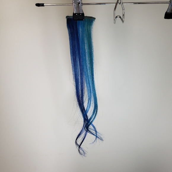 Euronext Blue Clip-In Human Hair Extensions - Picture 6 of 11